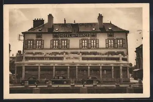 AK Troyes, Facade de l`Hôtel de France avec voitures stationnées devant