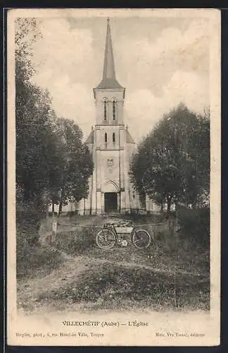 AK Villechétif, L`église et vélo au premier plan