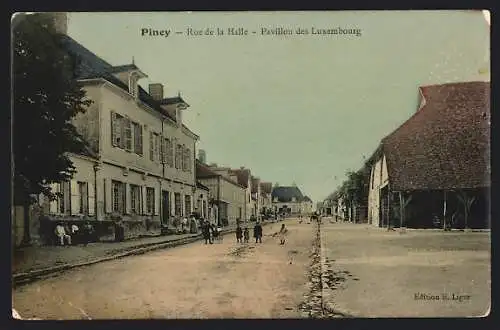 AK Piney, Rue de la Halle, Pavillon des Luxembourg