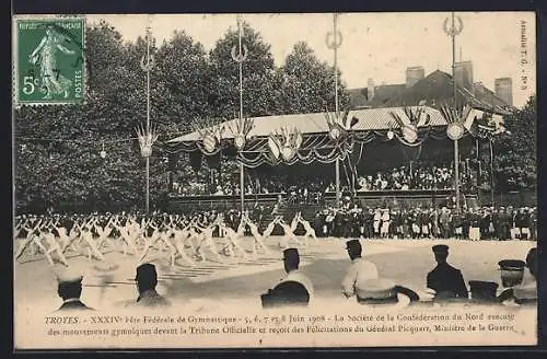 AK Troyes, XXXIVe Fête Fédérale de Gymnastique, mouvements devant la Tribune Officielle