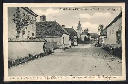 AK Chapelle-Vallon, Le Presbytère et l`Église