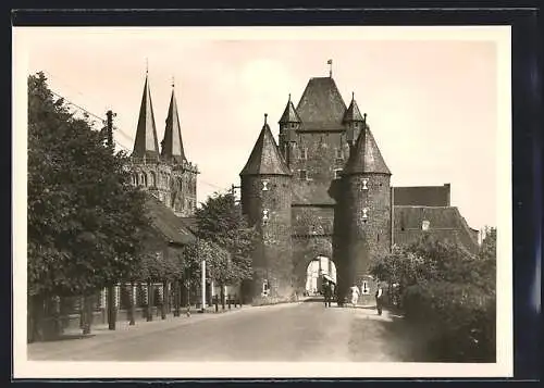 Foto-AK Xanten am Rhein, Klever Tor und Domtürme