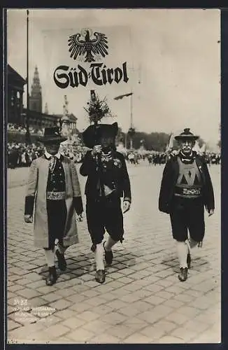 AK München, Grosses Deutsches Sängerfest 1930, Gruppe aus Südtirol