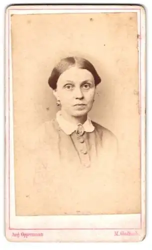 Fotografie Aug. Oppermann, M. Gladbach, Crefelder-Str. 49, Amalie Thielen geb. vom Stein