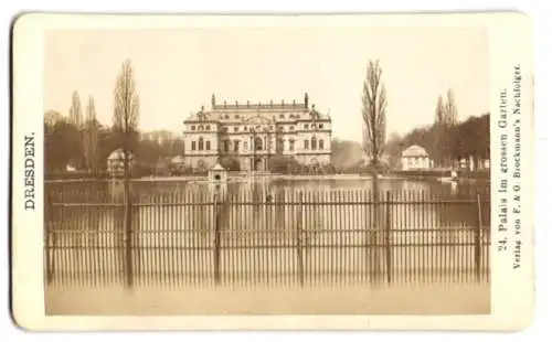 Fotografie F. & O. Brockmann Nachf., Dresden, Ansicht Dresden, Blick nach dem Palais im grossen Garten