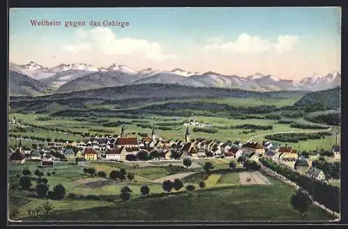 Künstler-AK Weilheim / Oberbayern, Ortsansicht gegen das Gebirge