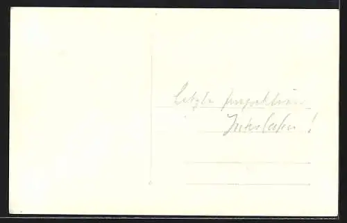 Foto-AK Schweizer Soldaten in Uniform mit Gewehr