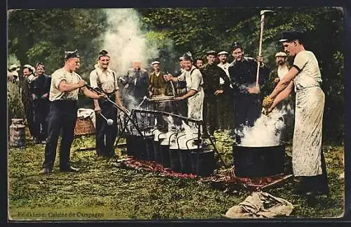 Foto-AK Schweizer Soldaten, Feldküche