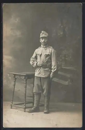 Foto-AK Österreichischer Soldat in Uniform