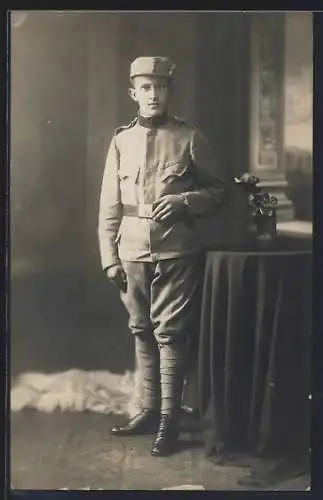 Foto-AK Österreichischer Soldat in Uniform
