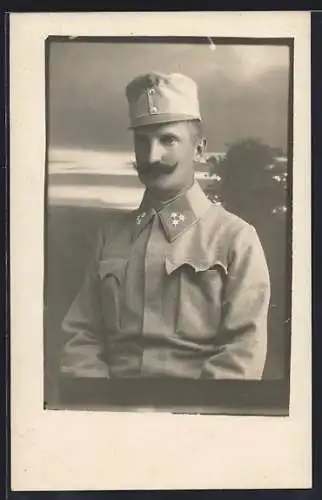 Foto-AK Österreichischer Soldat in Uniform