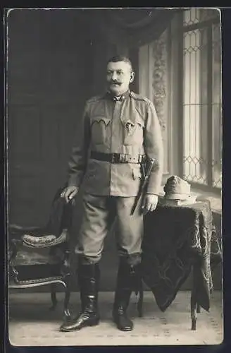 Foto-AK Österreichischer Soldat in Uniform mit Bajonett