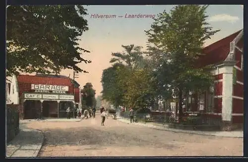 AK Hilversum, Laarderweg mit Cafe H. Coppens