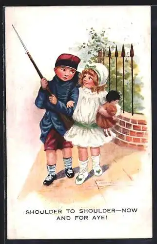 AK Kindlicher Soldat in Uniform mit Gewehr, Mädchen mit Puppe