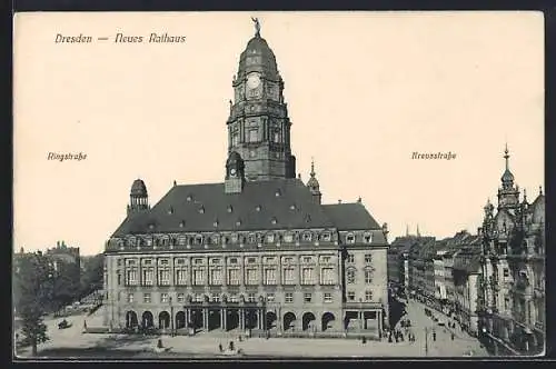 AK Dresden, Neues Rathaus mit Blick in die Ringstrasse und Kreuzstrasse