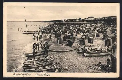 AK Ahlbeck / Ostseebad, Blick auf den Strand mit Booten