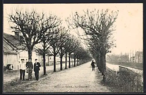 AK Méry-sur-Seine, Le Grand Mail