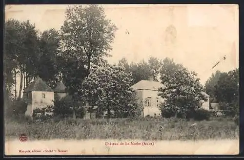 AK La Motte, Château de La Motte entouré d`arbres majestueux