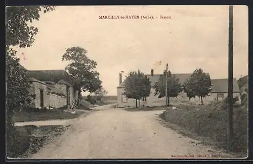 AK Marcilly-le-Hayer, Basson et vue du village avec arbres et bâtiments