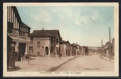 AK Chavanges, Rue du Gillard avec maisons traditionnelles