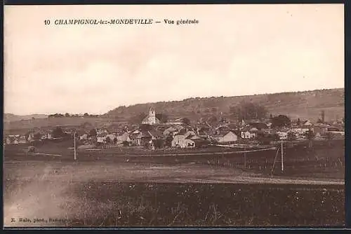 AK Champignol-lez-Mondeville, Vue générale du village et des collines environnantes