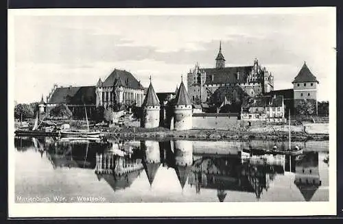 AK Marienburg /Wpr., Schloss Westseite