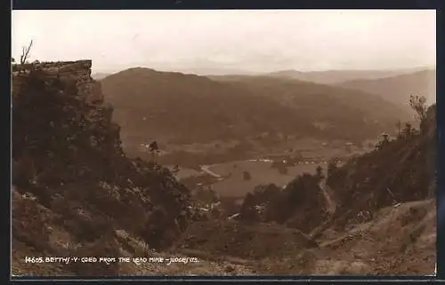 AK Bertws-y-Coed, Ortsansicht mit Bergen