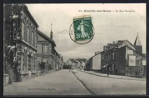 AK Romilly-sur-Seine, La Rue Gambetta