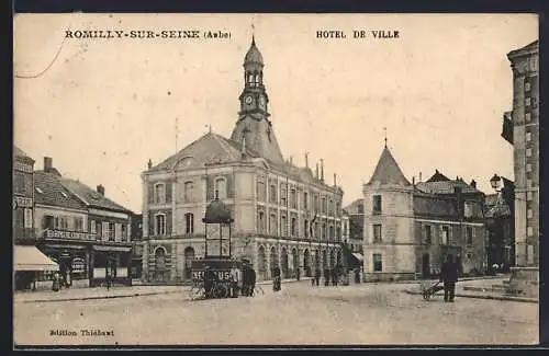 AK Romilly-sur-Seine, Hôtel de Ville et place animée