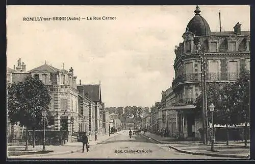 AK Romilly-sur-Seine, La Rue Carnot