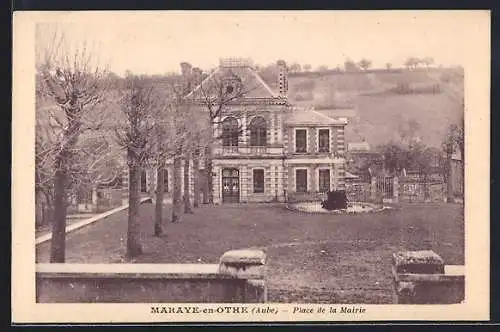 AK Maraye-en-Othe, Place de la Mairie