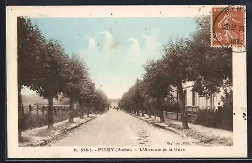 AK Piney, L`Avenue et la Gare
