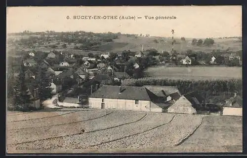 AK Bucey-en-Othe, Vue générale du village et des champs environnants