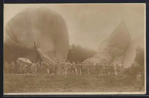 Foto-AK Militär-Ballons mit Soldaten