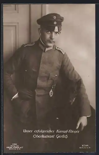 Foto-AK Sanke Nr. 388, Portrait Oberleutnant Gerlich in Uniform mit Schirmmütze