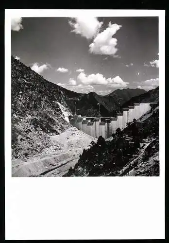 Fotografie Affaires Culturelles, Ansicht Aragnouet, Bau einer Talsperre, Staumauer in der Entstehung