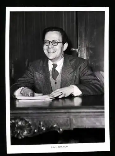 Fotografie Portrait Robert Marjolin, Vizepräsident der Europäischen Kommission, Kurzbiographie Rückseitig