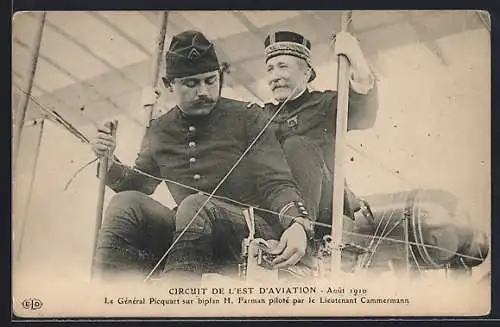AK Le Général Picquart sur biplan H. Farman piloté par le Lieutenant Cammermann, Flugzeug