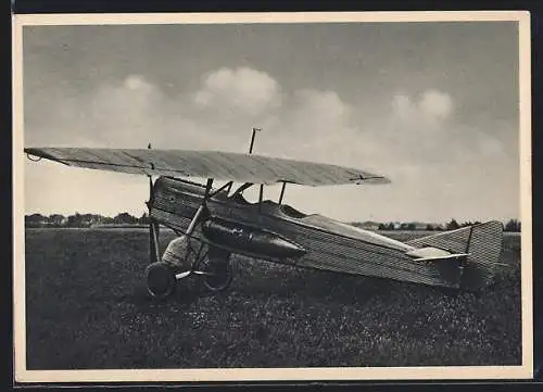 AK Flugzeug Junkers-J 21 auf Rollfeld