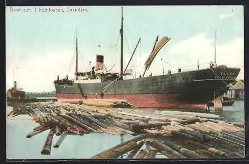 AK Zaandam, Boot aan`t houtlossen