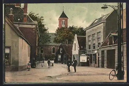 AK Velsen, Strassenpartie mit Geschäftshäusern und Kirche