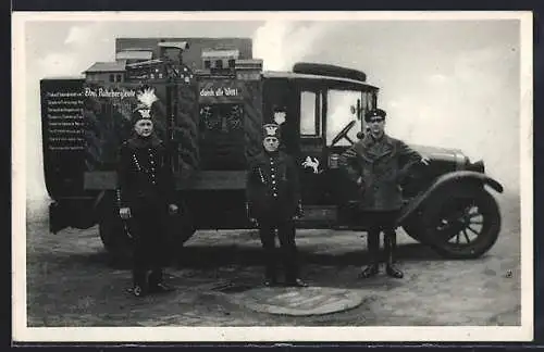 AK Drei Bergleute aus dem Ruhrgebiet durchreisen die Welt mit ihrem Wagen