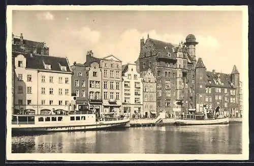 AK Danzig, Langebrücke mit Booten