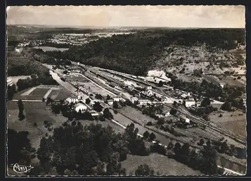 AK Chevillon-Gare /Hte-Marne, Vue aérienne sur le Canal et la Gare