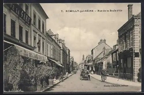 AK Romilly-sur-Seine, Rue de la Boule d`Or avec voitures et cyclistes
