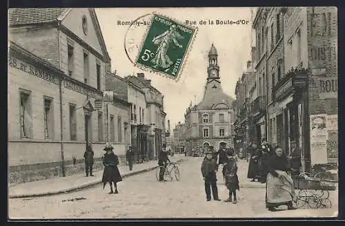 AK Romilly-sur-Seine, Rue de la Boule-d`Or animée avec habitants et bâtiments historiques