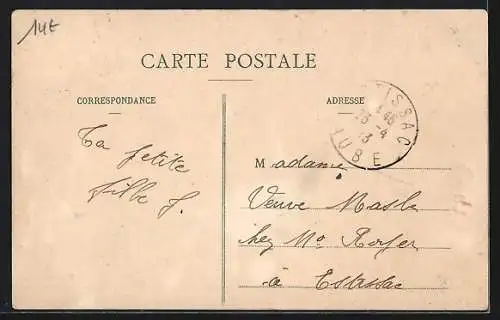 AK Fontvannes, Vue de la Grande Rue avec des habitants et bâtiments historiques