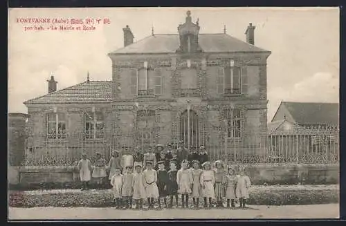 AK Fontvannes, La Mairie et École avec des enfants devant le bâtiment