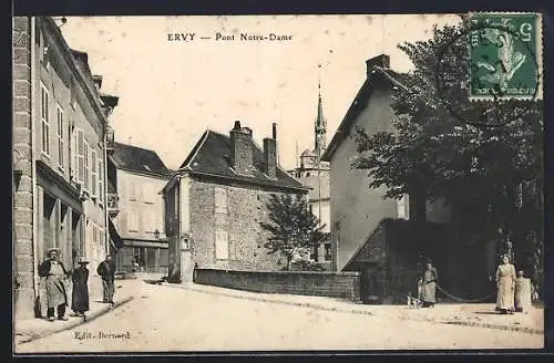 AK Ervy, Pont Notre-Dame et vue sur l`église en arrière-plan