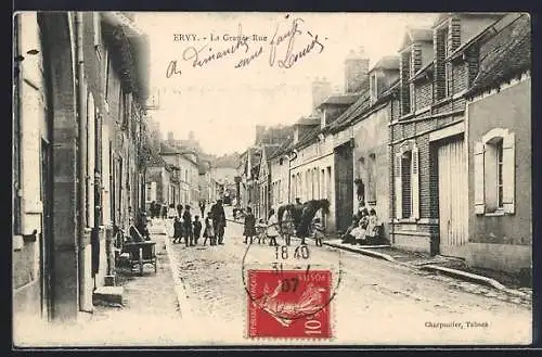AK Ervy, La Grande Rue animée avec passants et chevaux
